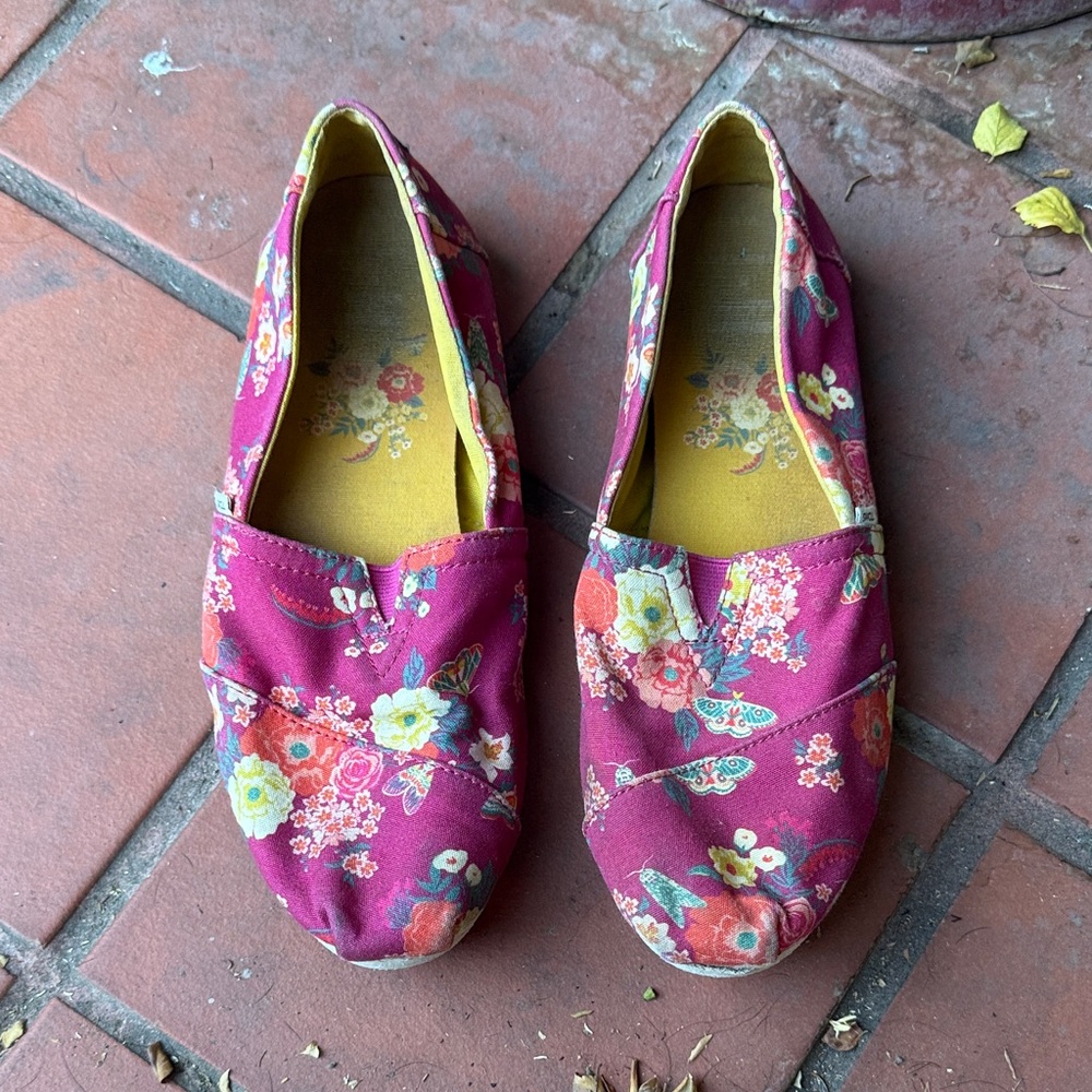 Toms Pink Floral Canvas Loafers